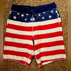 Oshkosh Boys American Flag 🇺🇸 Shorts size 8!